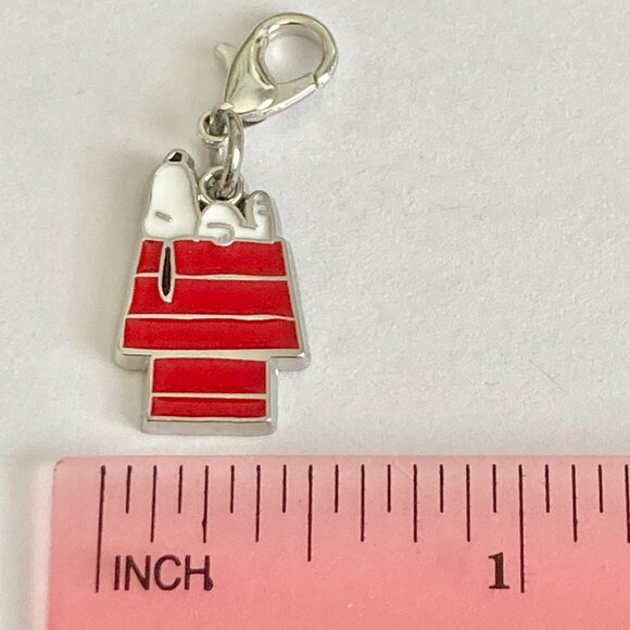 Peanuts Snoopy Doghouse Clip On Charm Zipper Pull Purse Charm Signed Red Enamel - Picture 7 of 8